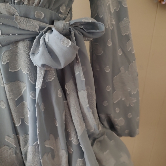 NWT Saints+Screts Blue Floral Tiered Romper Dress with Long Sash Belt SZ Small - Picture 3 of 14